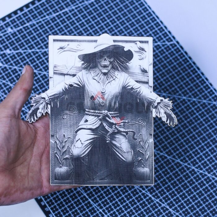 Scarecrow 3D illusion